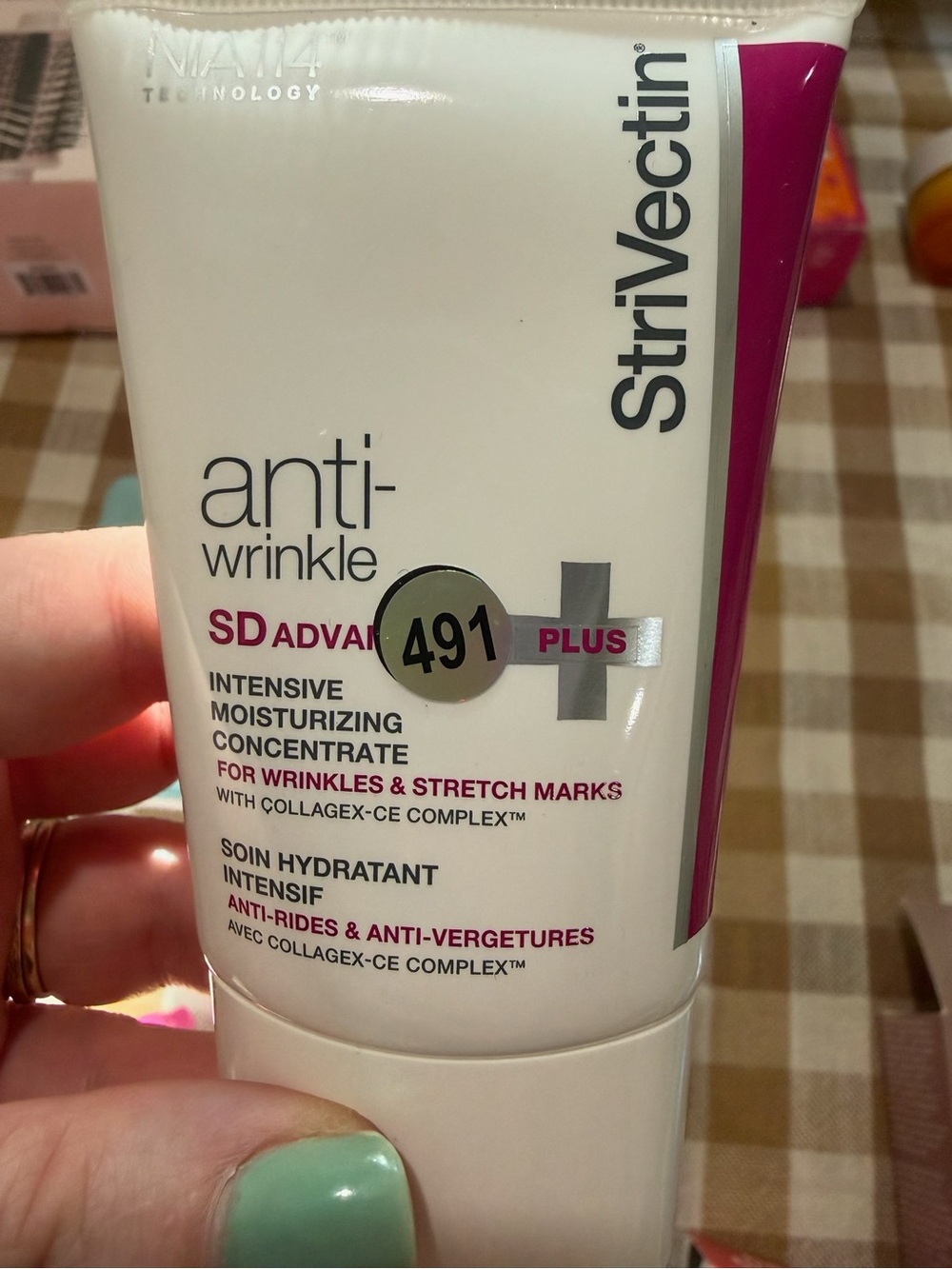 StriVectin White Tube with Magenta Accent Anti-Wrinkle Moisturizer